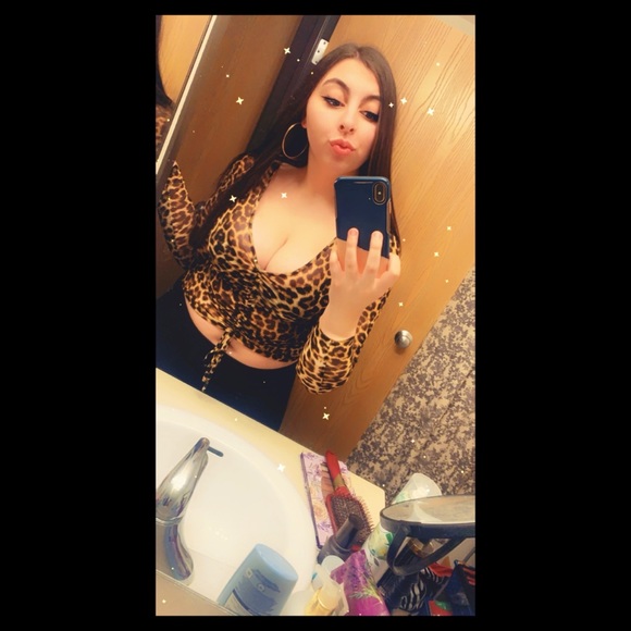 Meet your Posher, Camilla - Picture 10 of 12